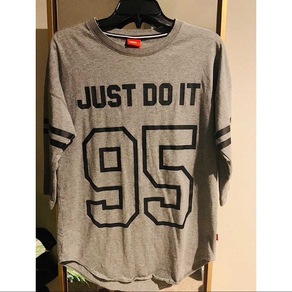 Nike Top - Just Do It